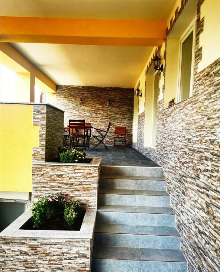 Doftana Apartaments Tesila Exterior photo